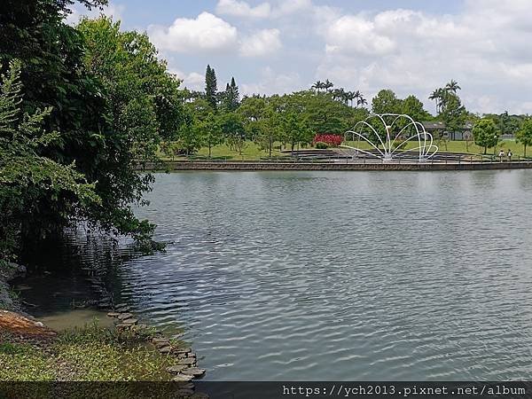 宜蘭礁溪景點／台塑集團Herbelle龍潭湖畔悠活園區白貨櫃