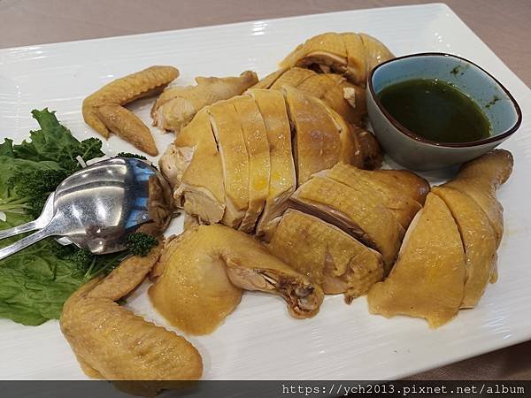 食在綠舞國際觀光飯店－精緻美味的晚餐、多樣點心的宵夜、豐富的