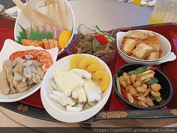 食在綠舞國際觀光飯店－精緻美味的晚餐、多樣點心的宵夜、豐富的