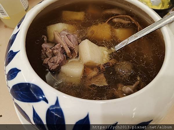 食在綠舞國際觀光飯店－精緻美味的晚餐、多樣點心的宵夜、豐富的