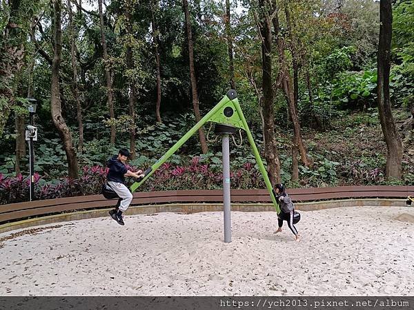 新北泰山景點／辭修公園與尖凍山步道