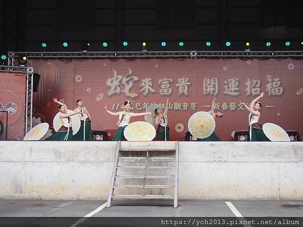 初八竹林山觀音寺看表演