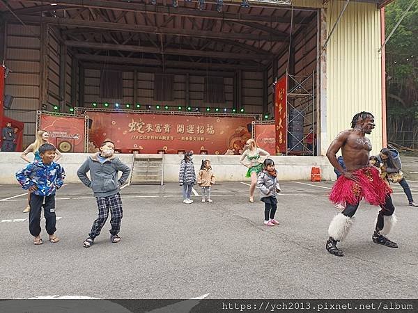 初八竹林山觀音寺看表演