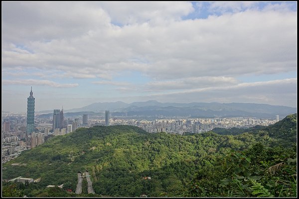 2022.12.25 台北信義區 ‧ 拇指山