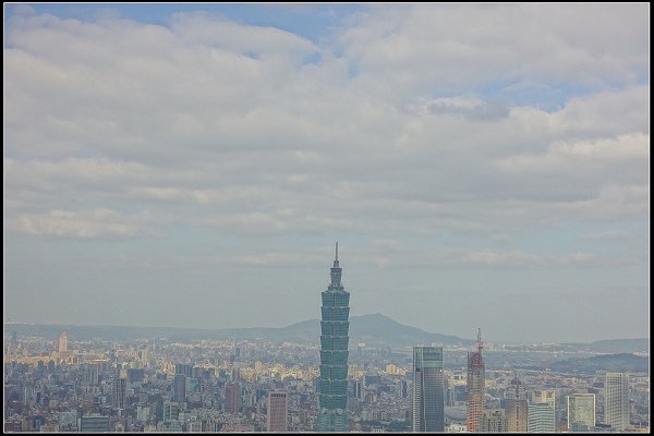 2022.12.25 台北信義區 ‧ 拇指山