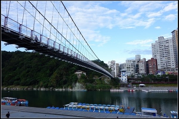 2013.12.08【單車遊記】新店《獅仔頭山》‧楓情萬種