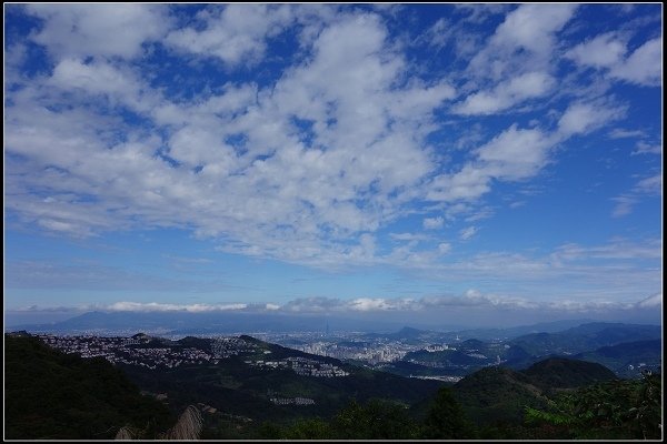 2013.12.08【單車遊記】新店《獅仔頭山》‧楓情萬種