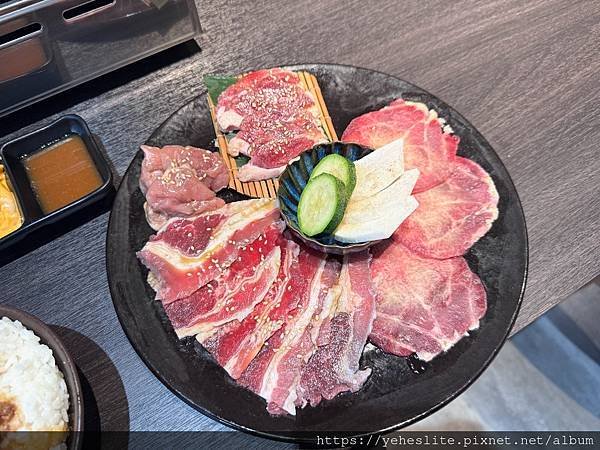 「高雄鳳山燒肉」花燒肉，高雄五甲新開幕的個人式燒肉餐廳｜高雄