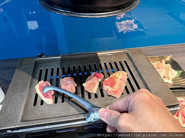 「高雄鳳山燒肉」花燒肉，高雄五甲新開幕的個人式燒肉餐廳｜高雄