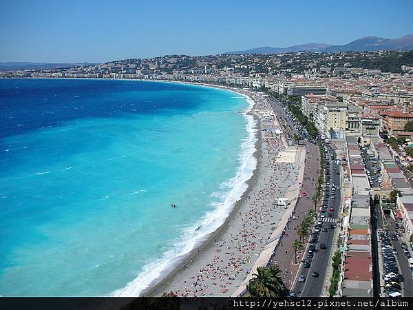 1024px-Nice-seafront[1].jpg