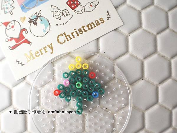 圓圈圈手作藝術-聖誕吊飾拼豆PERLERBEADS.JPG