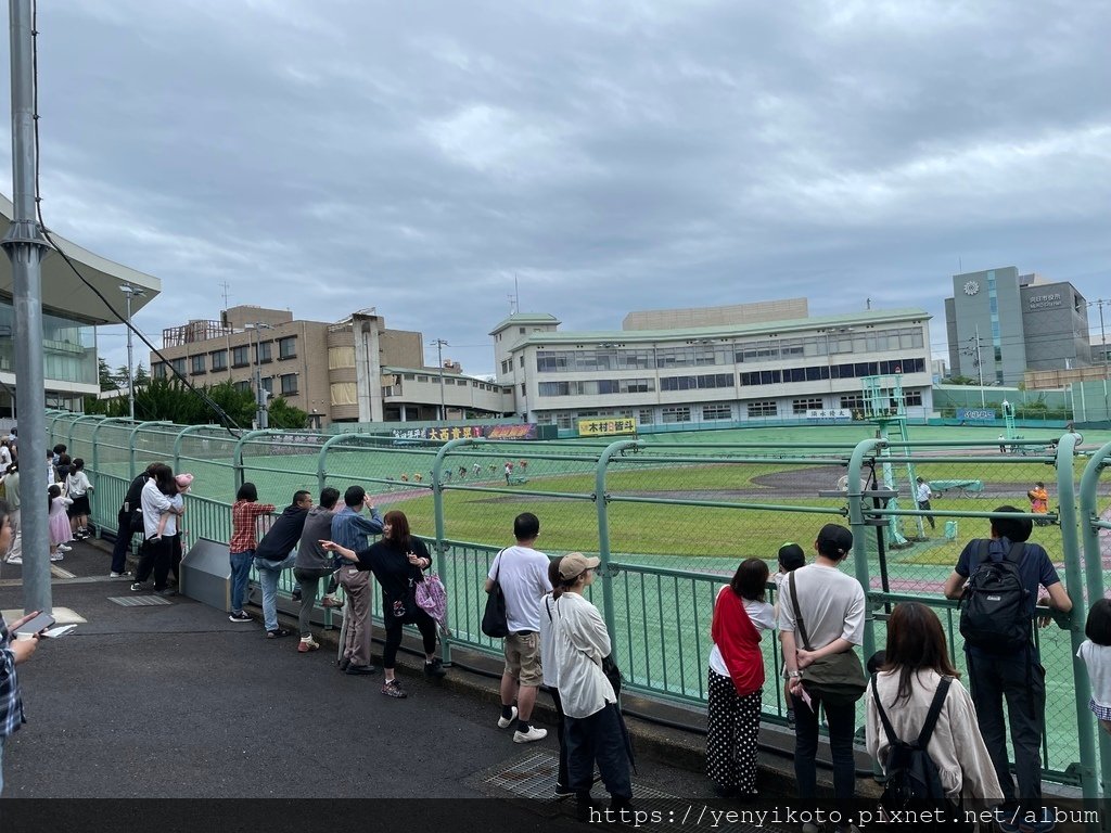 京都向日町競輪場盛況.JPG