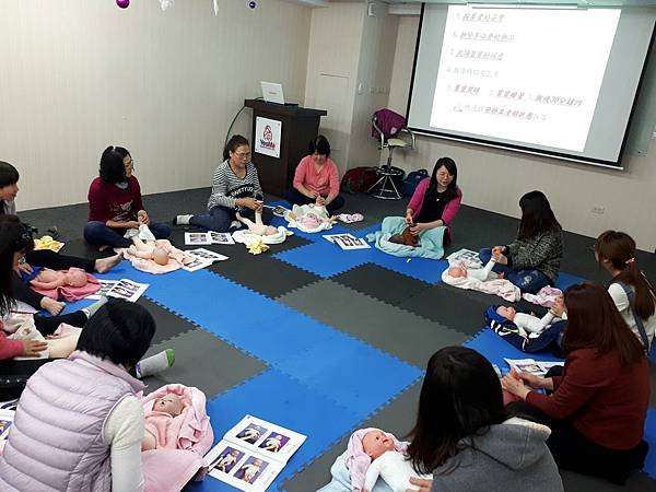20182嬰兒節奏撫觸按摩檢定高雄班_181022_0026.jpg