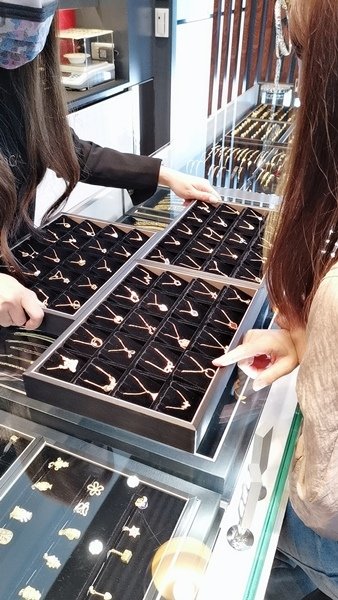 金飾店