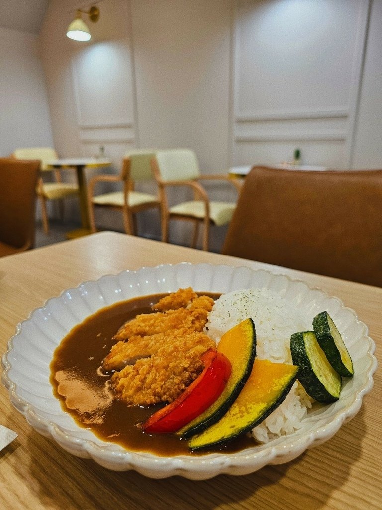【彰化｜員林】員林咖啡廳｜300cafe｜日式水果吐司｜咖喱