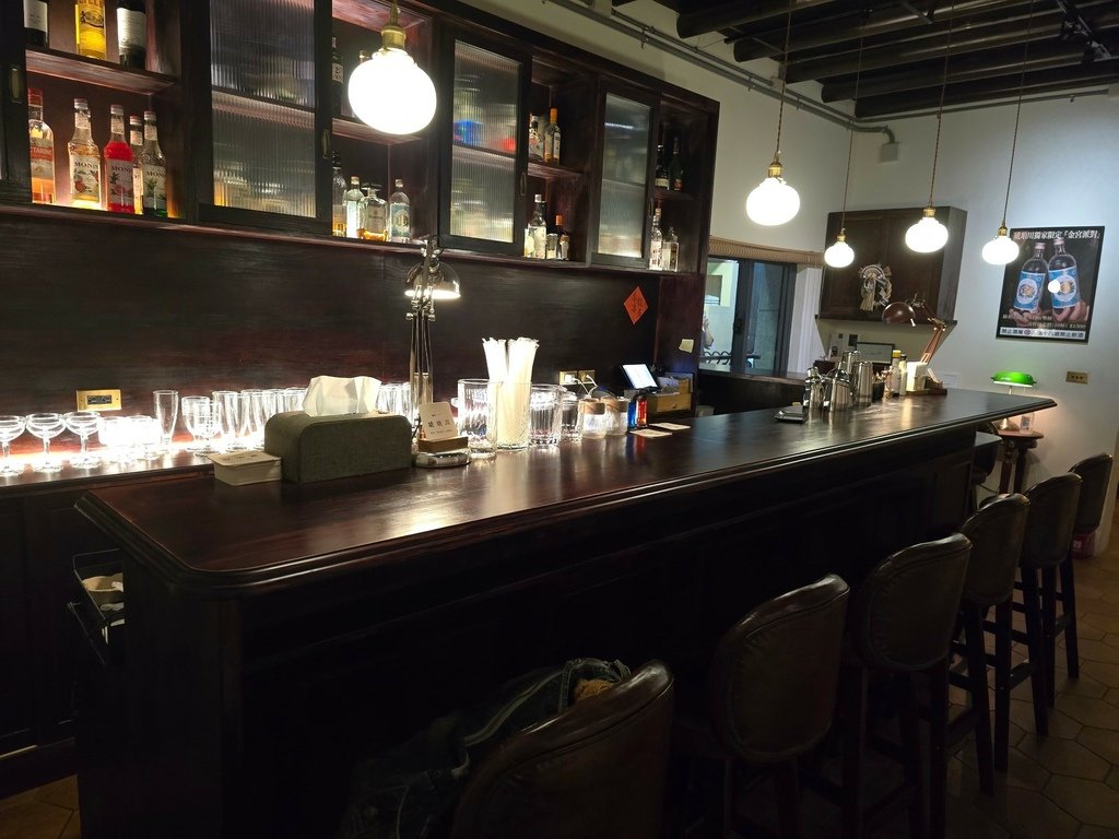【彰化｜彰化市】彰化喫茶室｜巷弄間的日式餐酒館｜琥珀川喫茶室