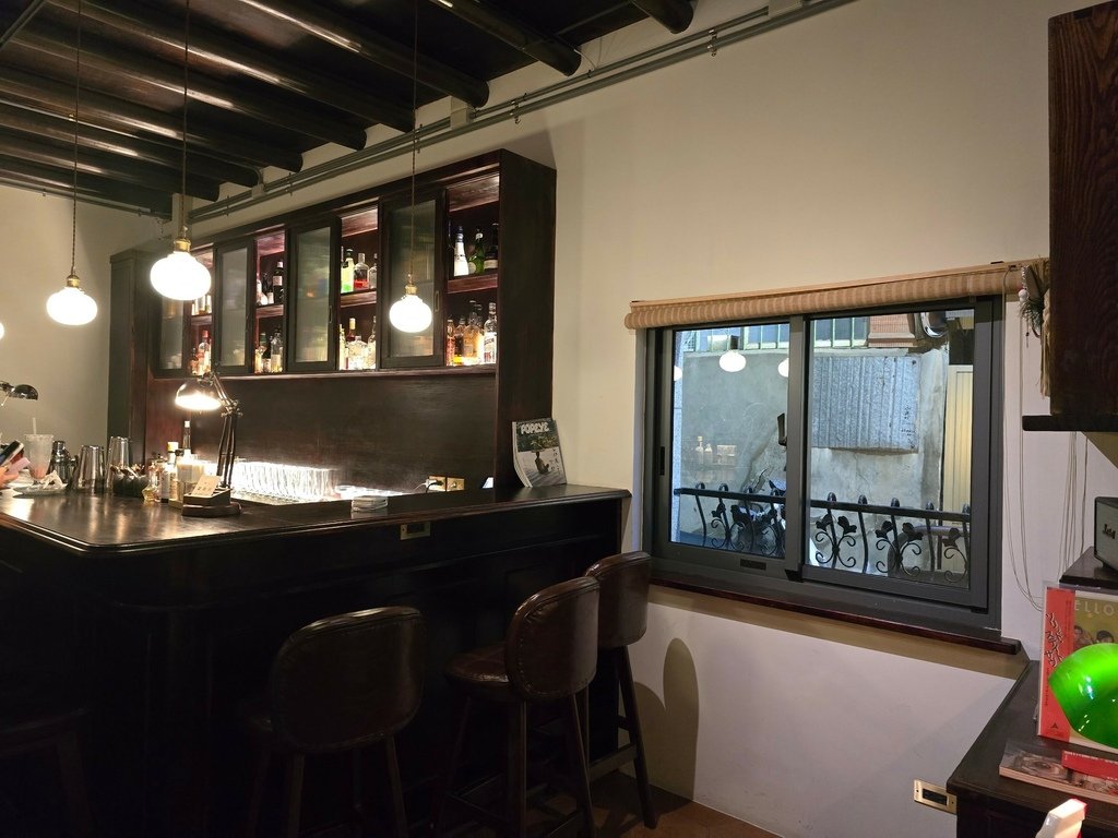 【彰化｜彰化市】彰化喫茶室｜巷弄間的日式餐酒館｜琥珀川喫茶室