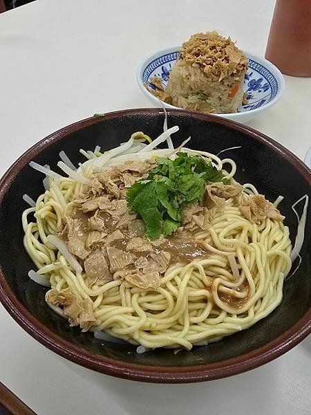 【彰化｜員林】員林素食｜只開晚上？員林這間超人氣素食，營業到