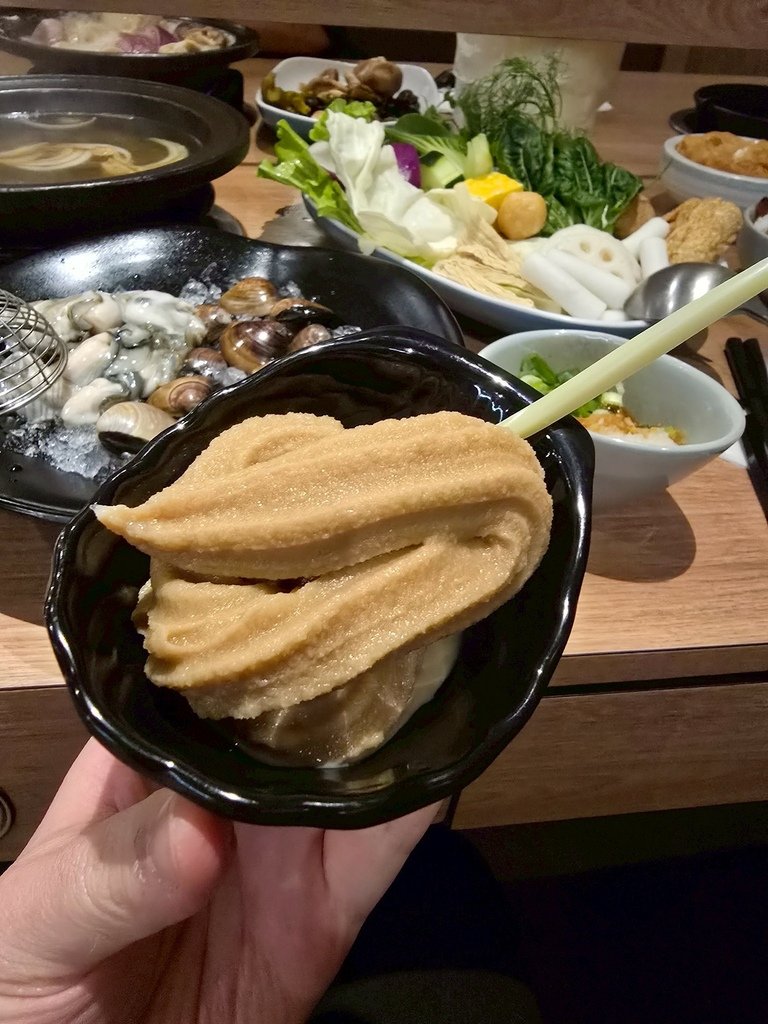 【彰化｜員林】員林火鍋｜香菜控集合！這間火鍋竟然讓你「香菜吃