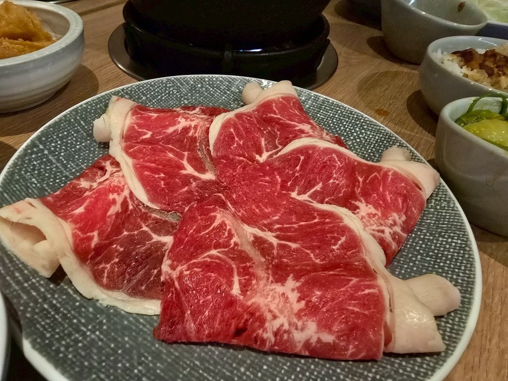 【彰化｜員林】員林火鍋｜香菜控集合！這間火鍋竟然讓你「香菜吃