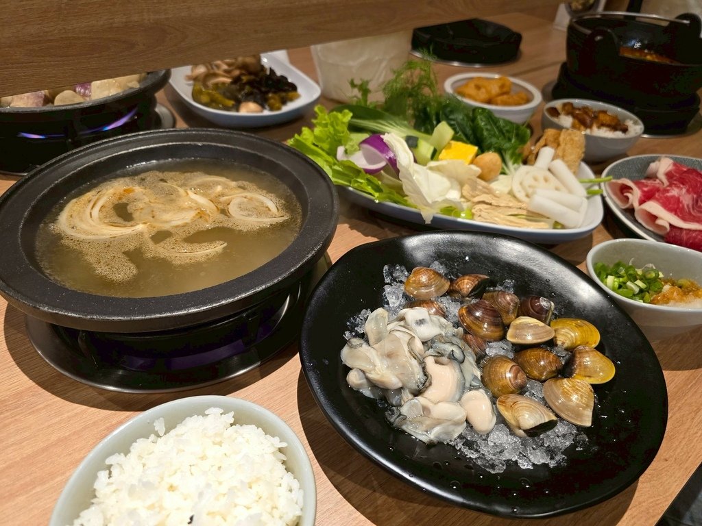 【彰化｜員林】員林火鍋｜香菜控集合！這間火鍋竟然讓你「香菜吃
