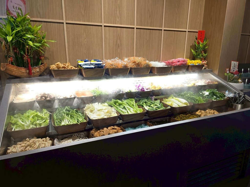 【彰化｜員林】員林火鍋｜香菜控集合！這間火鍋竟然讓你「香菜吃