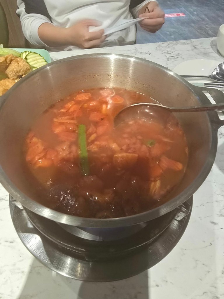 【彰化｜員林】員林火鍋｜火鍋界🍲的黃金殿堂！自助吧爆多新鮮選