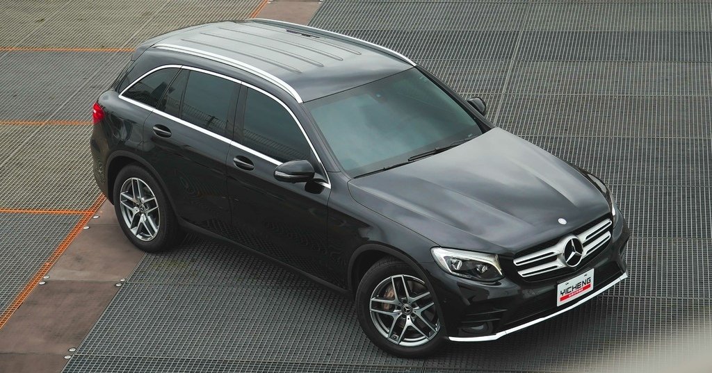 BENZ GLC250 AMG 4MATIC 總代理一手超低