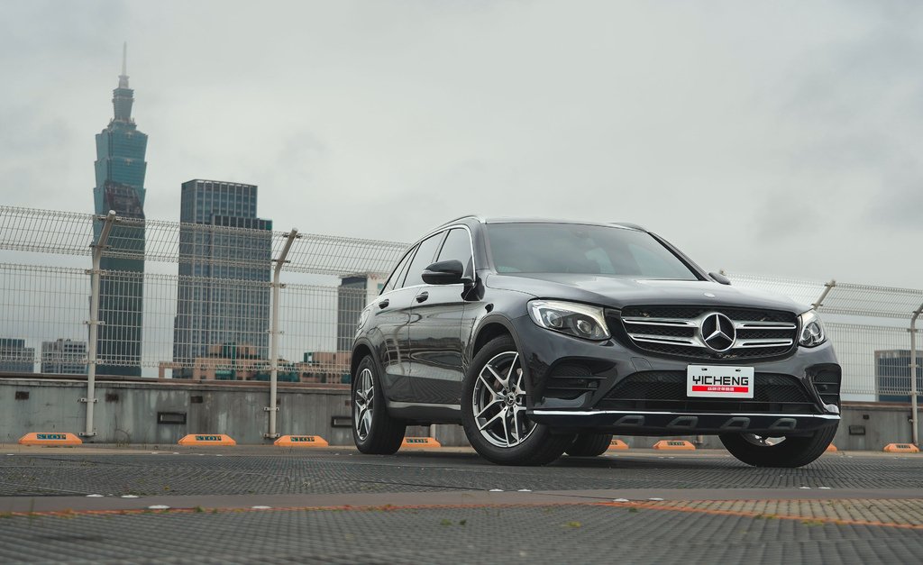 BENZ GLC250 AMG 4MATIC 總代理一手超低