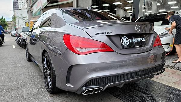 布魯斯.葉.Bruce.Yeh 易漢國際Benz CLA45-22.jpg