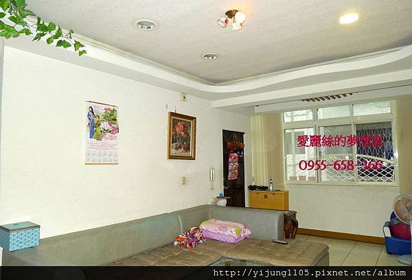 板橋和平黃金三房13F-客廳2.JPG