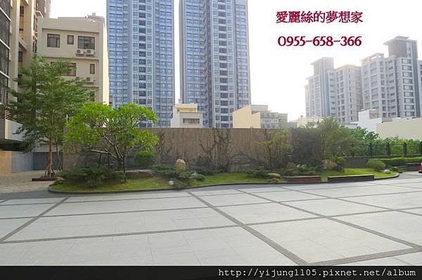 科大將-中庭2.JPG