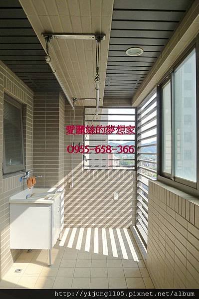 築藝6F-工作陽台.JPG