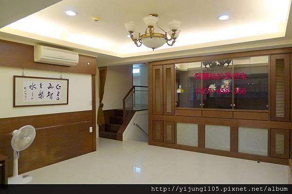 雙城記2F-客廳3.JPG