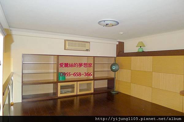 雙城記2F-書房2.JPG