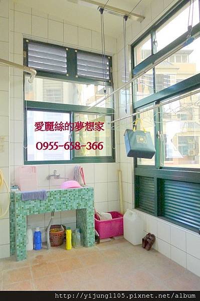 雙城記2F-工作陽台.JPG