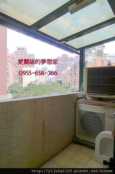 雙城記2F-陽台.JPG