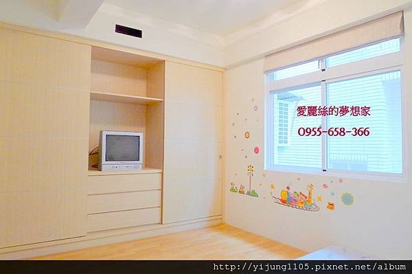 中正行館-4F次臥2.JPG
