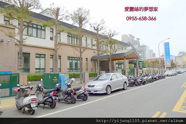 大任與園店面-附近街景1.JPG