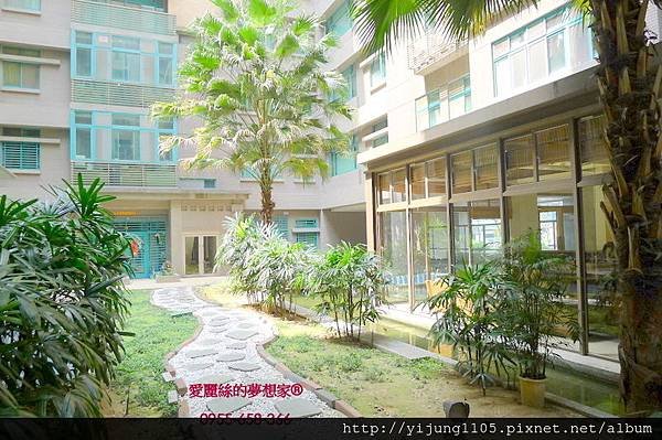 蔚藍海-中庭3.JPG
