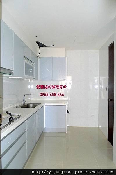 大學漾7F-廚房.JPG
