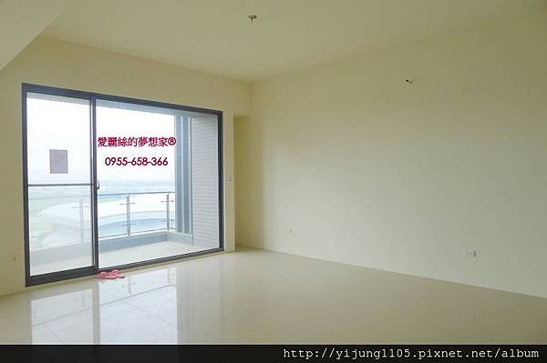 印月4F-客廳1.JPG