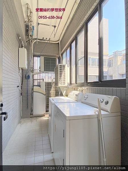坤山鼎峰13F-工作陽台.jpg