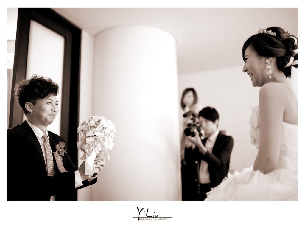YL2012-0524+121 (resize)