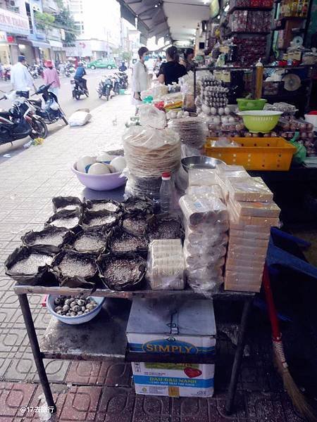 蜆港Đà Nẵng市區的「HAN market」