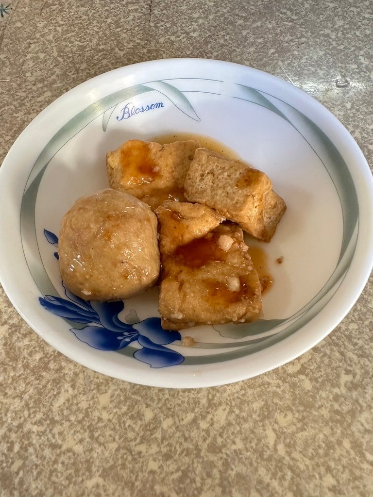 友得意麵滷豆腐及貢丸.jpg