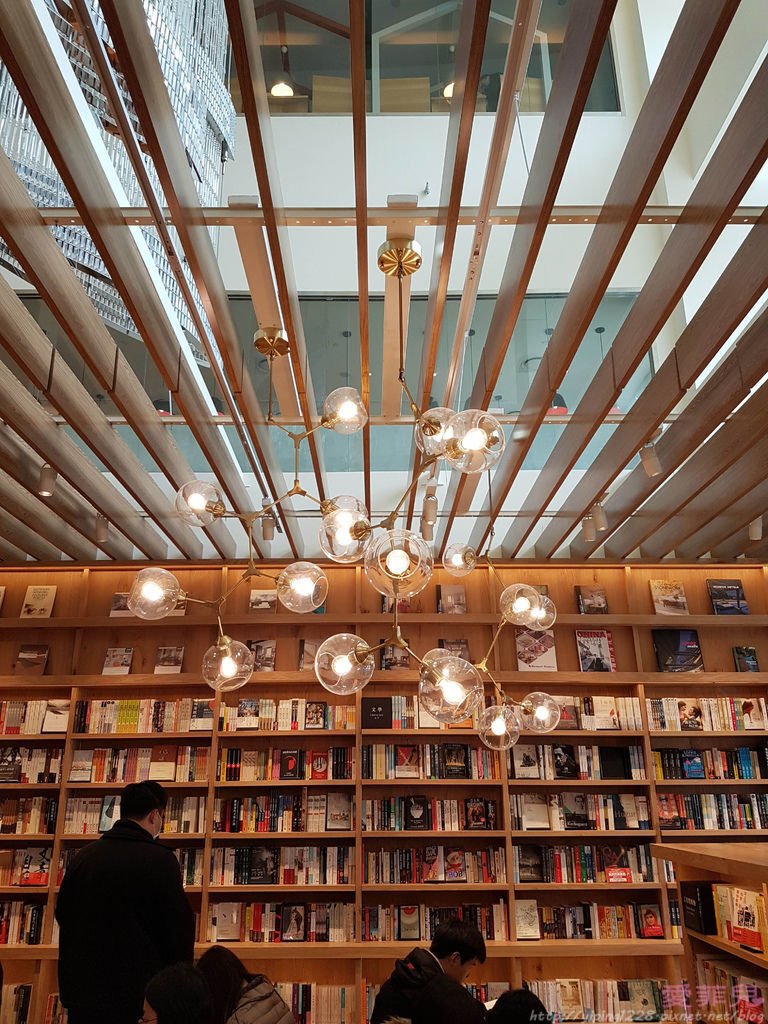 蔦屋書店/WIRED TOKYO