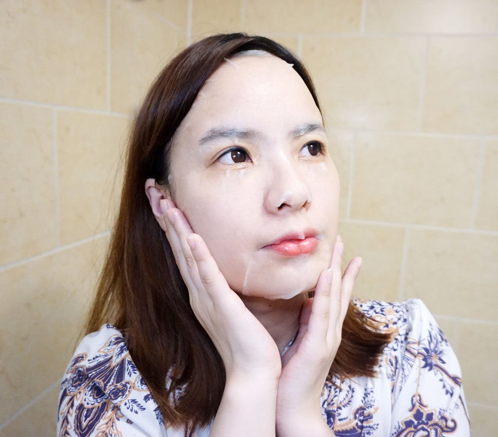 巧研/QYEN/生活保養學/MIT/台灣品牌/極效彈潤隱形面膜plus/保濕/溫和/二代天絲面膜/細緻度/超服貼/專利成分/玫瑰花水/無動物性成分/無動物實驗