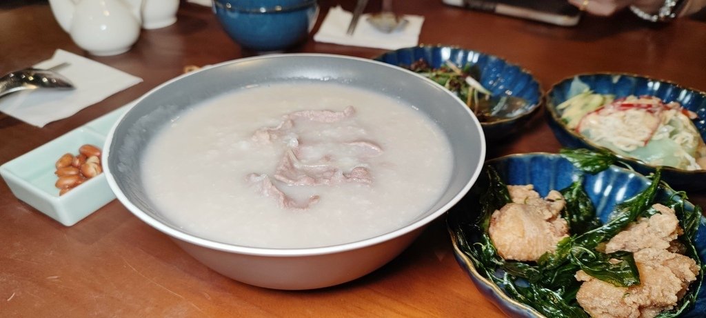 不糾結 港式生滾粥飯館