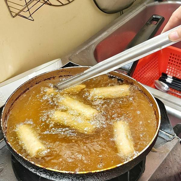 屏東必吃美食『小賢越南料理 』必點炸春捲、生春捲❗️來到屏東